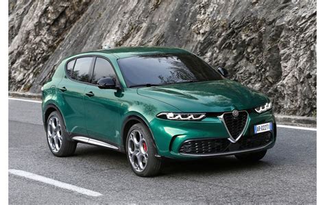 L’Alfa Romeo Tonale reçoit le prix “Best New Design 2022” lors des ...