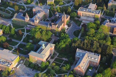 Holy Cross at a Glance | College of the Holy Cross