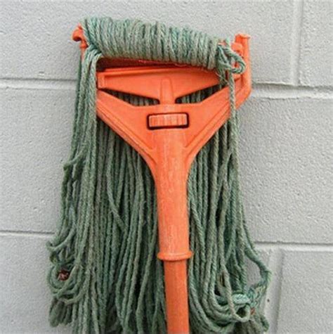 Mop is angry : r/Pareidolia