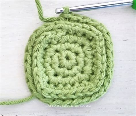 What is the Third Loop of a Single Crochet? • RaffamusaDesigns