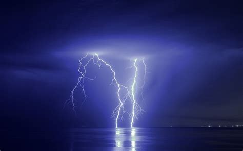 🔥 [70+] Thunder and Lightning Wallpapers | WallpaperSafari