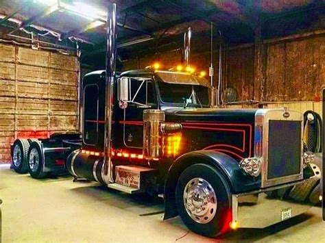 Pin by On the Abundance Trail on BIG TRUCKS- Custom paint/stripe ideas ...