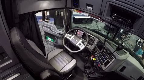 Inside the Mack Anthem cab - YouTube