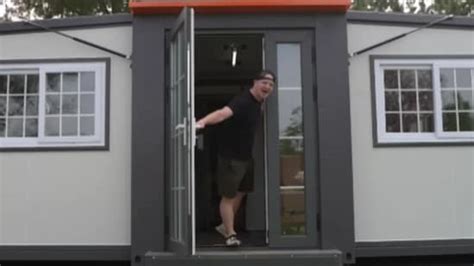 YouTuber Unspeakable unboxes a 19 ft x 20 ft house bought on Amazon ...