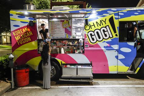 Houston's heat is roasting the food truck scene, shifting peak times