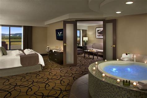 Hotels With Jacuzzi Tubs In Room Near Me / Hotel Hot Tub Suites ...