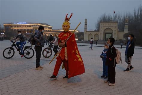 China relaxes grip on Uyghurs in Xinjiang, seeks tourism boost | Daily ...