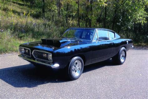 1968 PLYMOUTH BARRACUDA FASTBACK - Front 3/4 - 180234