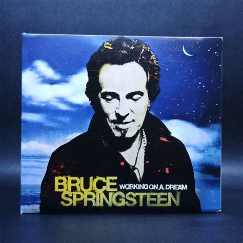 Jual CD BRUCE SPRINGSTEEN - WORKING ON A DREAM ORIGINAL SEGEL | Shopee ...