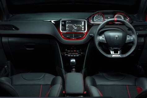 Peugeot 208 GTi-interior