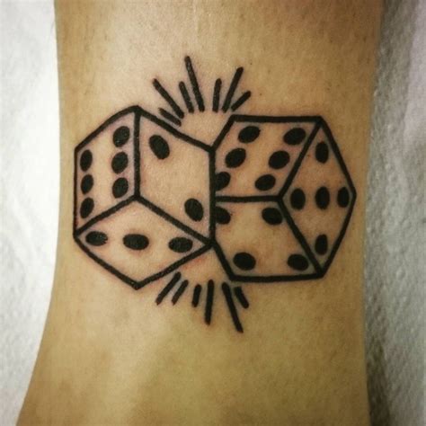 220+ Dice Tattoo Designs with Meanings (2021) Traditional DnD ideas ...