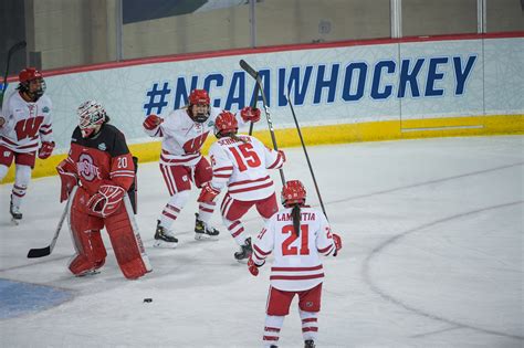 Women's Division I College Hockey: Wisconsin advances to second ...