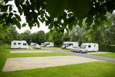 Devizes - Camping and Caravanning Club Site - The Camping and ...