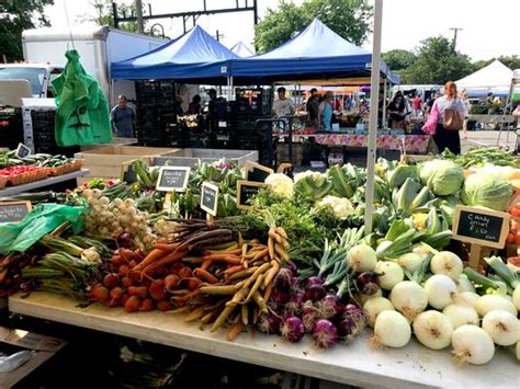 8 Quirks of Farmers Market Foods