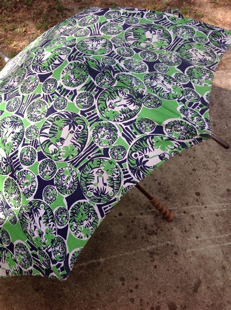 Vintage RARE Lilly Pulitzer Men's Shop Fabric Lion Umbrella