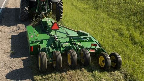 Rotary Cutters | FC10R Flex Wing Rotary Cutter | John Deere US