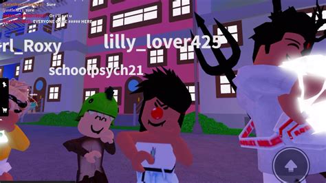 Roblox dance! - YouTube