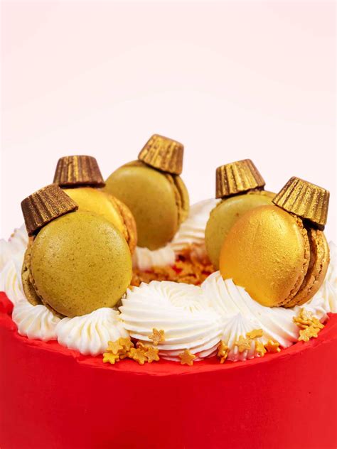 Bauble Christmas Cake | Free Delivery | London & Surrey