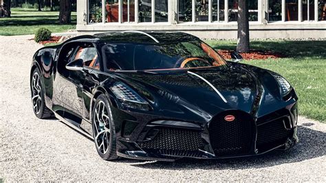 A Bugatti La Voiture Noire már Londonban van