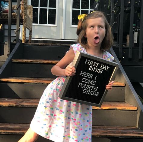 When you get them to hold the sign, but can't get a good snap. | Funny ...