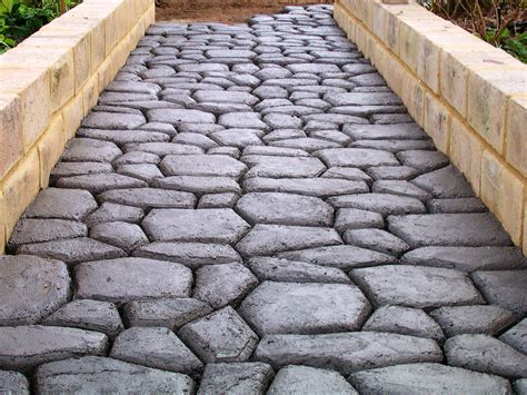 Cobblestone DIY paving using one Pavermaker mould (paving costs less ...