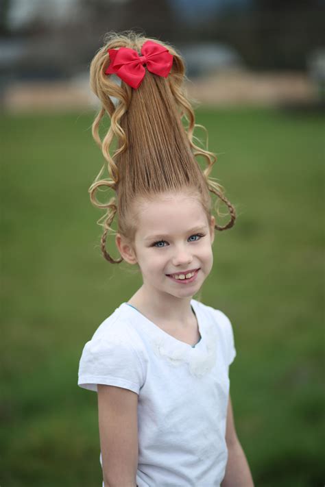 Alyssa's Cindy Lou Who hair for Dr. Seuss day at school | Look de ...