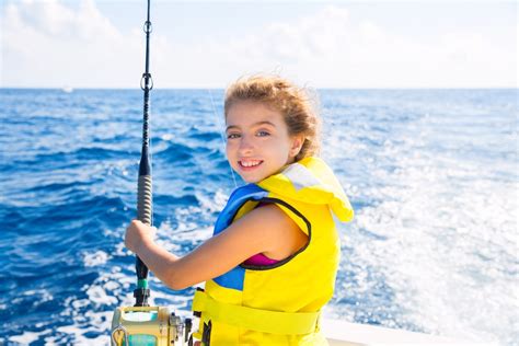 5 Boat Must-Haves for the Perfect Kid-Friendly Adventure