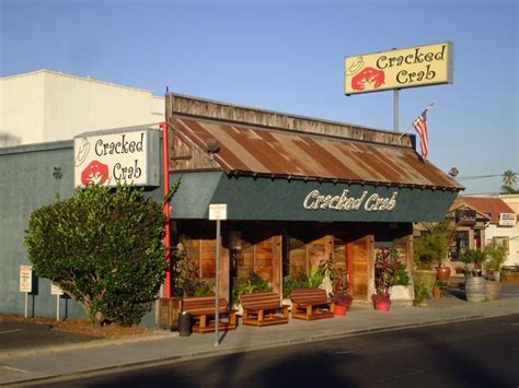 The Cracked Crab is casual seafood restaurant with paper table ...