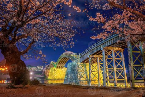 Cherry blossom at Kintaikyo bridge Iwakuni city, Japan 19467515 Stock ...