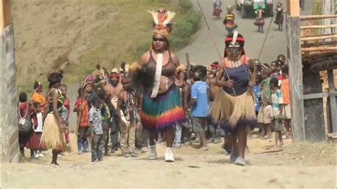 HOW WE DANCE PART FROM PAPUAN CULTURE - YouTube