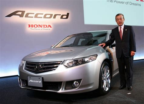 New Car Model 2012: Honda Accord Pakistan HQ Wallpapers 2012