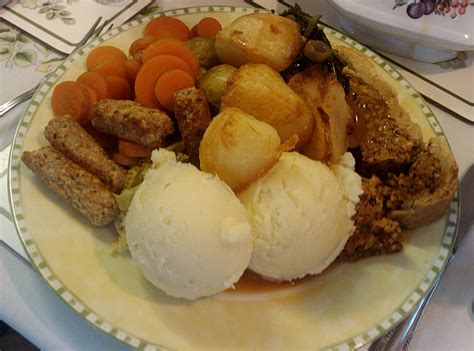 Vegan Chat Room - Blog: Ⓥ Vegan Christmas Nut Roast Recipe