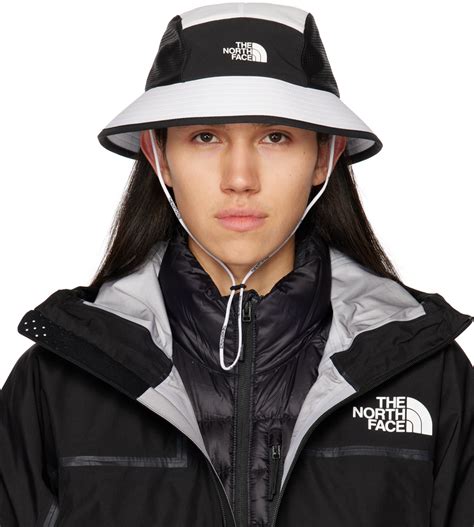 The North Face: White & Black TNF Run Bucket Hat | SSENSE UK