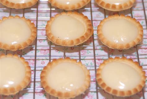 Pink Piccadilly Pastries: Vintage Recipe: Mini Sugar Cream Pies