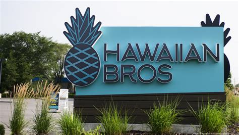 Fast-growing Hawaiian Bros opens ninth Kansas City-area restaurant ...