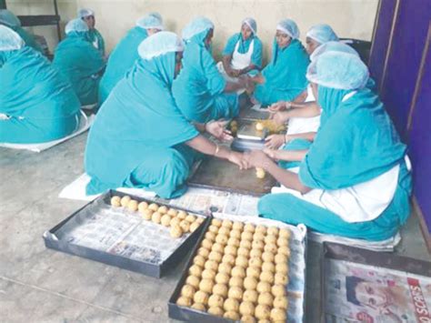 YERWADA JAIL INMATES BREAK THE SALES BARRIERS