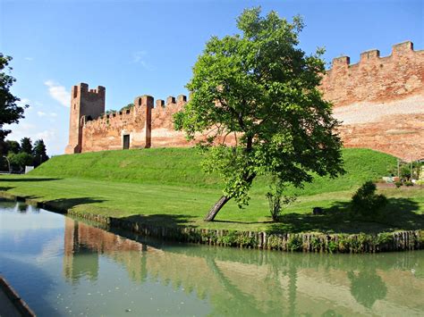 Castelfranco Veneto | The historic old town of Castelfranco … | Flickr