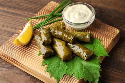 Dolmas (Stuffed Grape Leaves) - DonerG