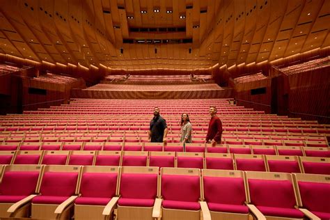 Sydney Opera House Guided Tour - Hellotickets