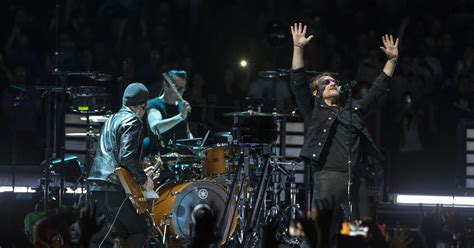 U2 tour: Photos, setlist, review from Newark's Prudential Center