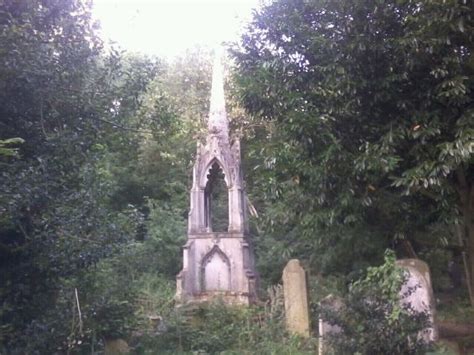 Tower Hamlets Cemetery Park - London | London park, Tower hamlets, Tower