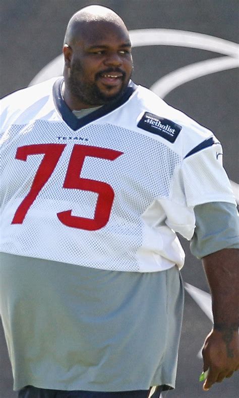 WATCH: Vince Wilfork cracks up Texans by wearing amazing overalls to ...