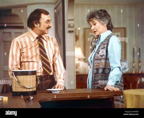 MAUDE, Bill Macy, Bea Arthur, 1972-1978 Stock Photo - Alamy