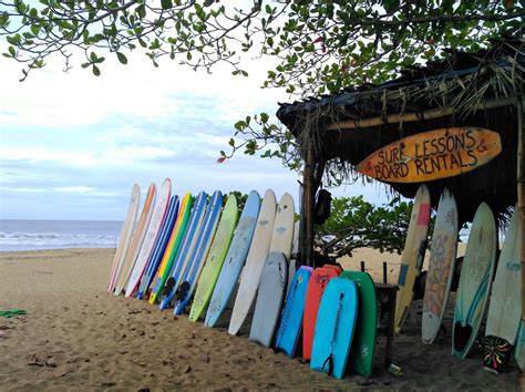 A Complete Guide to Surfing Santa Teresa in Costa Rica