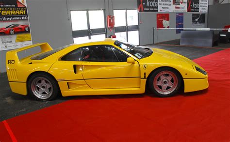 Yellow F40 | Ferrari F40 lors de l'édition 2013 de l'exposit… | Flickr