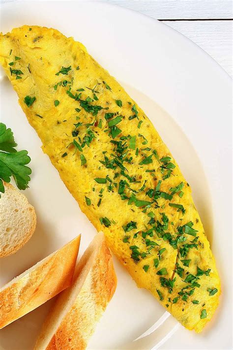 Perfect Puffy French Omelette Recipe - IzzyCooking