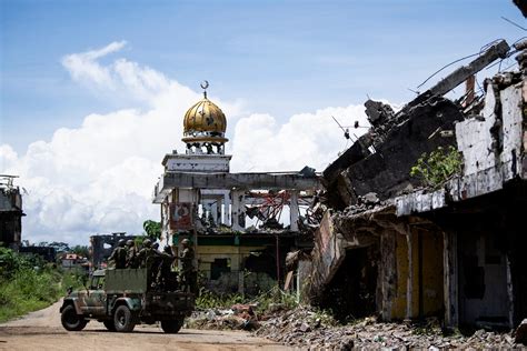 Over 120,000 People Remain Displaced 3 Years After Philippines' Marawi ...