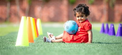 6 ball activities to help gross motor skills for preschoolers and ...