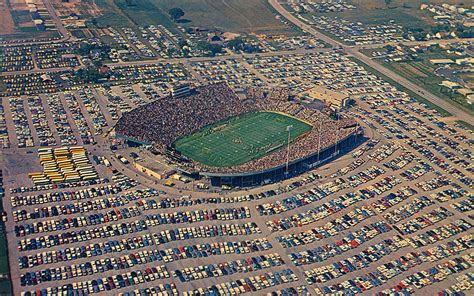 PACKERVILLE, U.S.A.: Vintage Lambeau Postcards