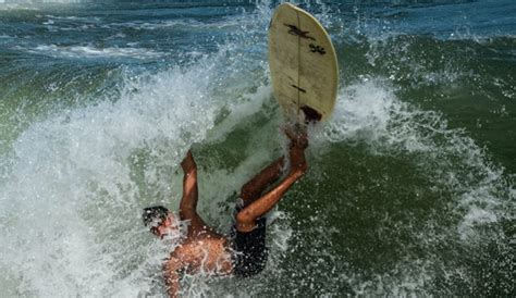 Here are the 5 Stages of the Surfing Wipeout